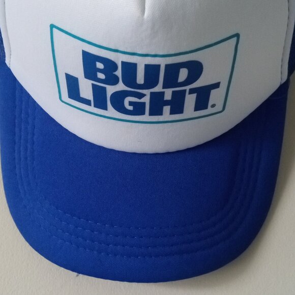 Bud Light Beer Trucker Baseball Golf Cap Blue & White Adjustable Strap Mesh NEW - Picture 3 of 3